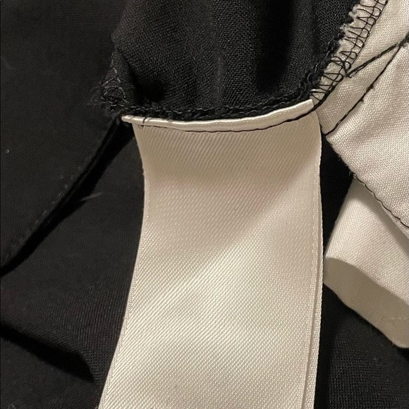 Helmut Lang Black Wool Bermuda Short with Ivory piping size 2, low rise - Picture 5 of 9